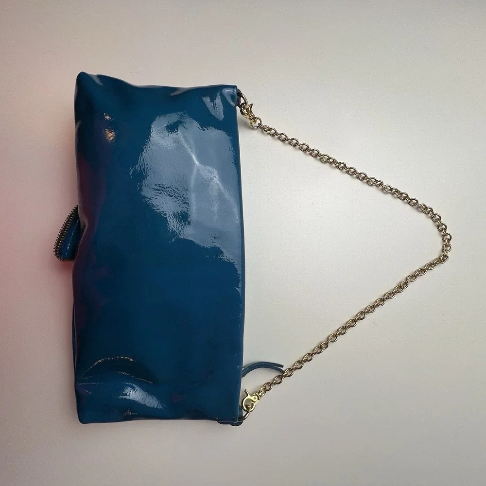 Roberta Gandolfi Italy Blue Patent Leather Chain Strap Purse Zipper Detail